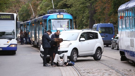 Avārija Slokas un Krēslas ielu krustojumā - 7