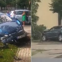 Video: Rēzeknē pakaļdzīšanās laikā avarējis policijas auto