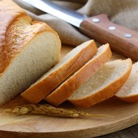 Правда ли, что употребление белого хлеба приводит к появлению лишнего веса?