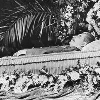 "Вывозили куски людей": очевидцы о давке на похоронах Сталина