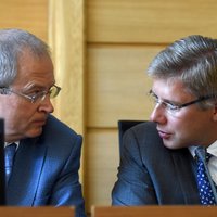 Pirms 'jautājumu kvotu' strīda atrisināšanas Rīgas dome izlemj neskatīt visas diskutablās tēmas