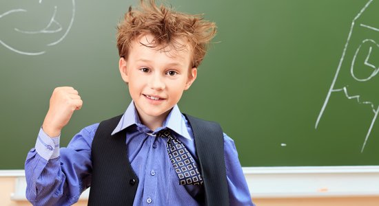 Названы 12 черт нравственности, которые детям будут прививать в школах Латвии