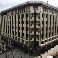 'Hotel de Rome' pārņem jauno ēkas īpašnieku apsardze
