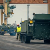 Latvijā ieradušies 15 'Leopard 2' tanki