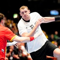 Video: Latvijas handbolisti dominē Eiropas čempionāta pirmās dienas topos