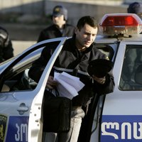 Вооруженый мужчина захватили заложников в банке в грузинском Зугдиди