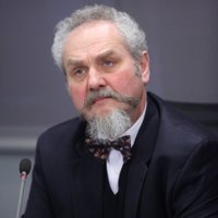 Slavenam krievu profesoram iebildumi pret iebrukumu Ukrainā maksā amatu
