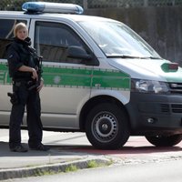 Vācijā pērn aizturēti mazāk cilvēku kontrabandistu nekā 2015. gadā