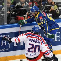 После обещания Знарка "оторвать голову" швед предпочел извиниться за слова о российском хоккее