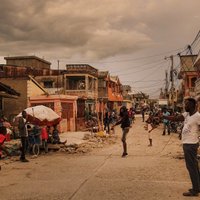 Haiti zemestrīcē bojāgājušo skaits pārsniedz 1400