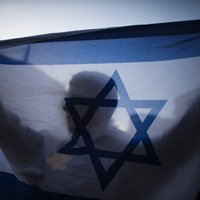 Izraēla aicina pasaules lielvaras kodolsarunās Vīnē ieņemt stingru nostāju pret Irānu