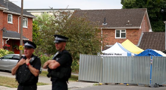 Британская полиция обвинила третьего россиянина в отравлении Скрипалей