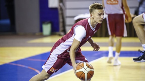 Basketbols, Latvijas izlases pirmais treniņš Roberta Štelmahera vadībā - 11