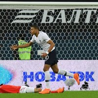 Сборная России по футболу проиграла французам в товарищеском матче