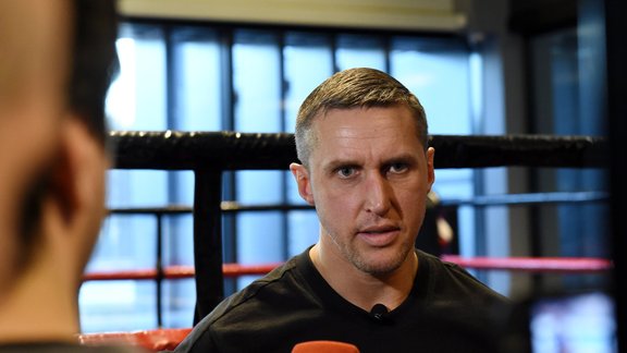 Bokss: Mairis Briedis treniņā pirms cīņas ar Marko Huku