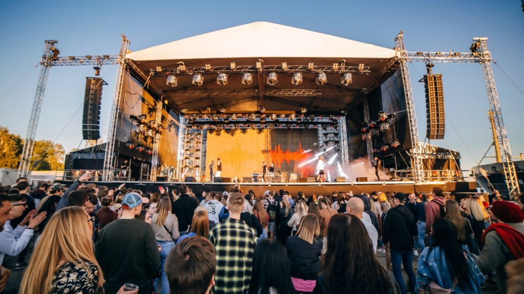 Pēc Faba Morvana svītrošanas no dalībnieku saraksta pavisam atcelts festivāls "We Love The 90's"