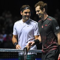 ВИДЕО: Роджер Федерер сыграл в юбке против Энди Маррея