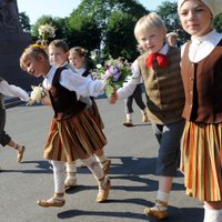 Rīgas domes deputāti aicina šogad nerīkot Skolēnu dziesmu un deju svētkus
