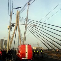 ЧП на Вантовом мосту: ранее судимый покоритель моста был пьян и получил травмы