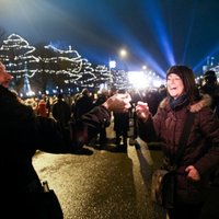 Новый год в центре Риги встретили почти 100 000 человек