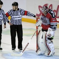 Latvijas hokejisti turnīru Francijā sāk ar zaudējumu pēcspēles metienos pret Dāniju