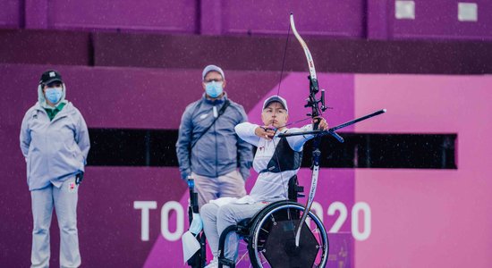 Loka šāvējai Mellei zaudējums paralimpisko spēļu izslēgšanas turnīra pirmajā kārtā