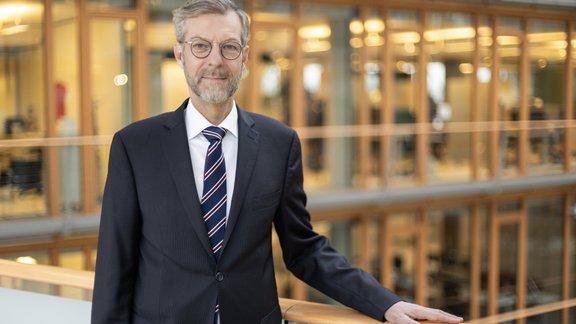 EIB viceprezidents Roberts de Grūts