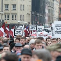 Viedokļu sadursmes pie Brīvības pieminekļa: atzīmēt 16.martu vēlas četras organizācijas