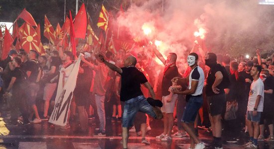 Vardarbīgos protestos Ziemeļmaķedonijā ievainoti 47 policisti