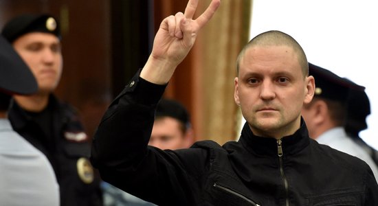 Krievijā apcietināts kreisais ekstrēmists Sergejs Udaļcovs