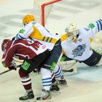 'Atlant' samazina kluba budžetu, bet paliek KHL