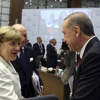 Меркель призвала Турцию преодолеть раскол в обществе
