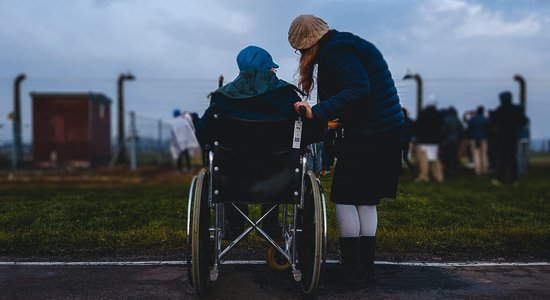 Возрастет вознаграждение ассистентов и сопровождающих людей с инвалидностью
