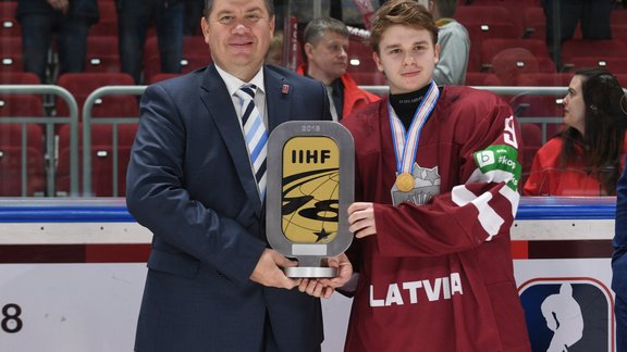 Hokejs, Pasaules U-18 čempionāts Rīgā: Latvija – Kazahstāna