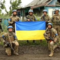 Ukrainas karogs pacelts vēl vienā Doneckas apgabala ciemā