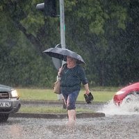 ФОТО, ВИДЕО: В Вильнюсе после ливня с грозой затоплены улицы
