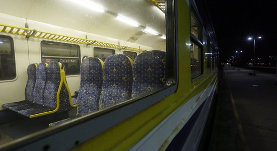 В понедельник вечером пассажирские поезда задерживались почти на всех направлениях (обновлено в 22:00)