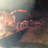 ФОТО: В Улброке с моста упал автомобиль - пострадали два человека