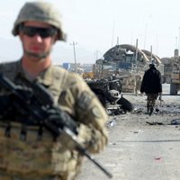 Talibi uzbrukuši lidostas kompleksam Kandahārā