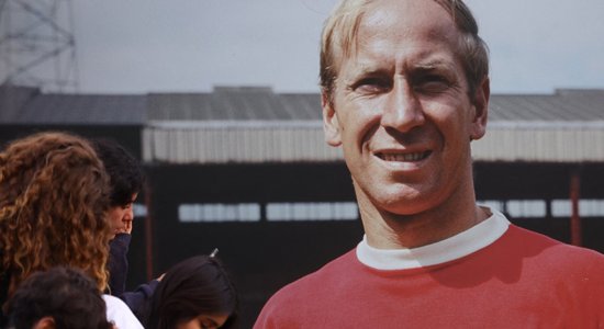 86 gadu vecumā miris Mančestras 'United' un Anglijas izlases spēlētājs Bobijs Čārltons