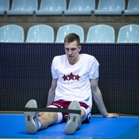 Latvijas basketbola izlasei februāra mačos būs jāiztiek bez Mejera