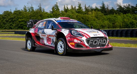 Foto: Sesks publisko savas WRC automašīnas krāsojumu rallijiem Polijā un Latvijā