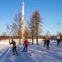 Зимние маршруты: где в Риге покататься на лыжах и сноутюбах