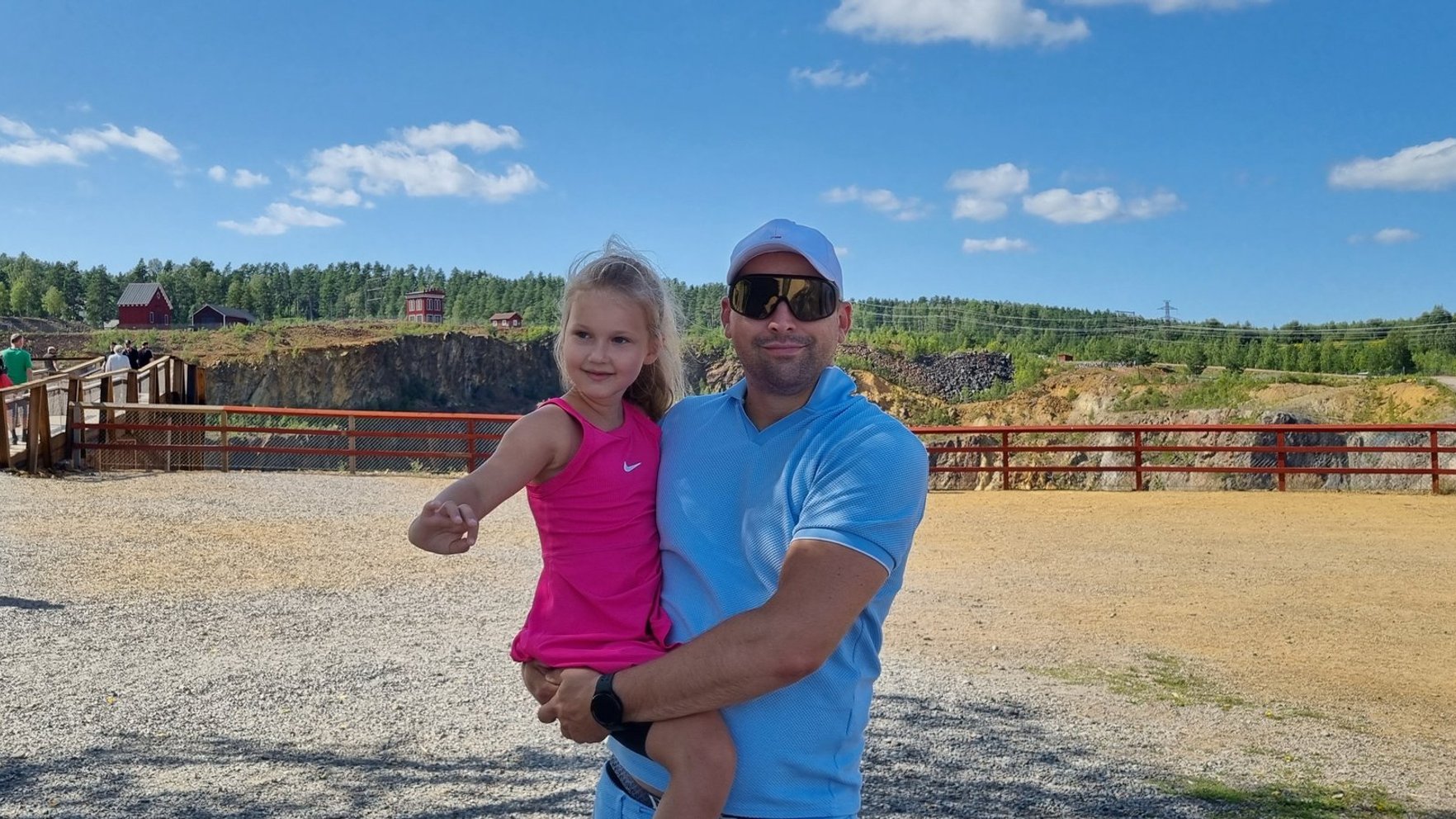 Kad vārdu nav, bet jūtu ir daudz. Igaunis izstrādā saziņas vietni savai nerunājošajai meitai