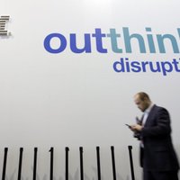 'IBM' sadalīs divās daļās, lai koncentrētos uz ienesīgāku biznesu
