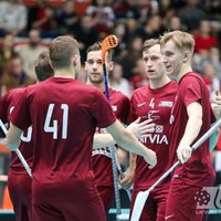 Latvijas florbola izlasei vēl viena graujoša uzvara pasaules čempionāta kvalifikācijā