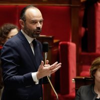 Bijušais Francijas premjers paziņo par jaunas konservatīvas partijas dibināšanu