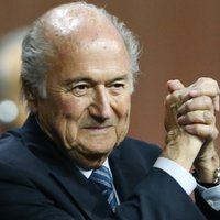 Blaters piekto reizi pēc kārtas tiek ievēlēts par FIFA prezidentu