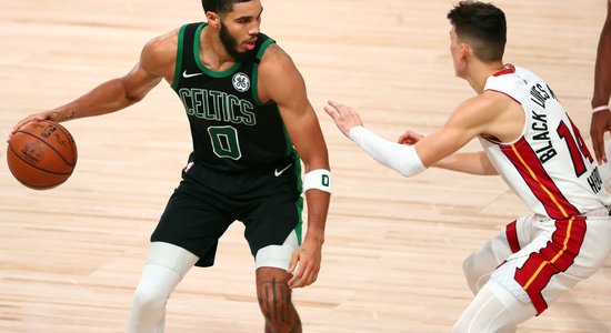 'Celtics' atspēlējas un Austrumu konferences finālā panāk sesto spēli