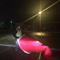 ФОТО: В Риге полиция нашла гигантский рождественский колпак